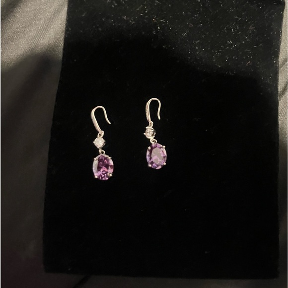 Purple earrings dangle - Picture 2 of 4